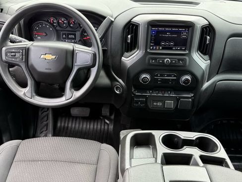 Used 2025 Chevrolet Silverado 2500 W/T w/ WT Convenience Package AWD/4WD image 9
