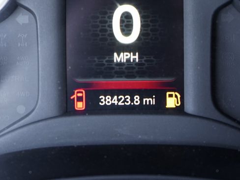 Used 2024 RAM 2500 Tradesman w/ Chrome Appearance Group image 24