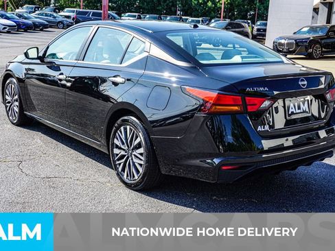 Used 2025 Nissan Altima 2.5 SV FWD image 4