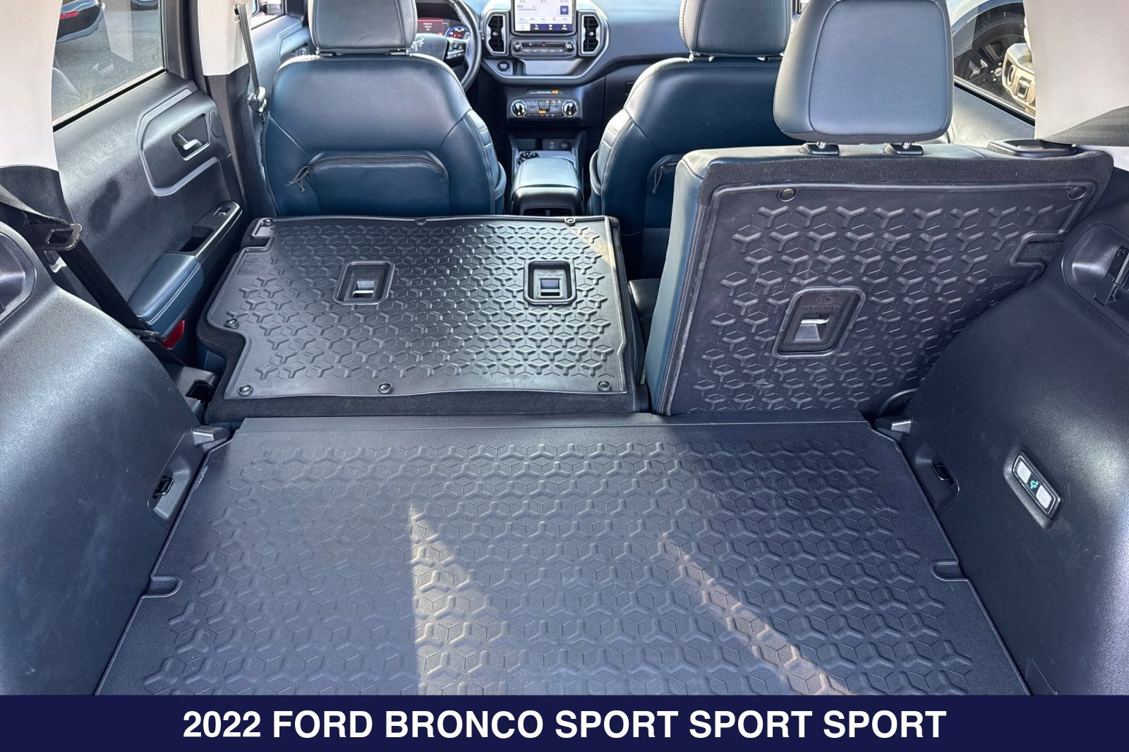Used 2022 Ford Bronco Sport Outer Banks w/ Tech Package AWD/4WD image 16