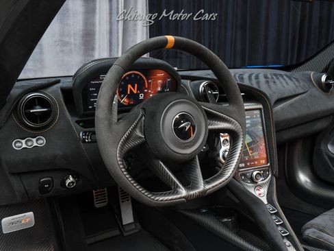 Used 2022 McLaren 765LT image 8