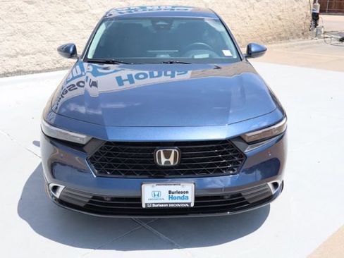 Used 2025 Honda Accord Touring image 3