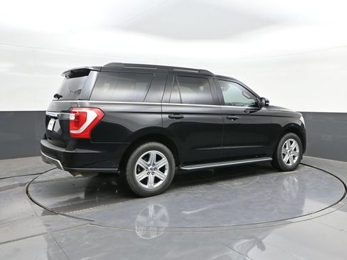 Used 2018 Ford Expedition XLT w/ Equipment Group 202A RWD image 15