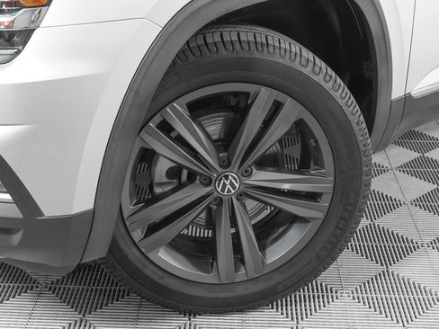 Used 2019 Volkswagen Atlas SEL FWD image 32