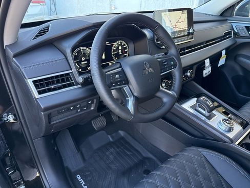 New 2025 Mitsubishi Outlander SEL image 20