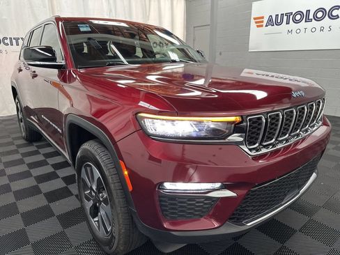 Used 2024 Jeep Grand Cherokee Limited 4xe AWD/4WD image 3