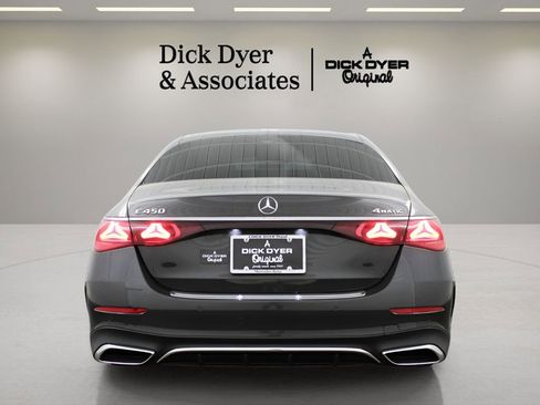 Used 2025 Mercedes-Benz E 450 4MATIC Sedan image 3