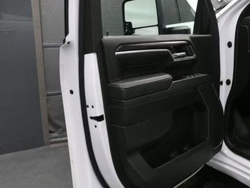 Used 2024 Chevrolet Silverado 2500 LTZ AWD/4WD image 10
