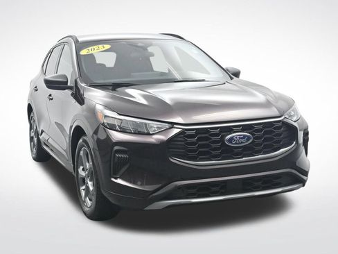 Used 2023 Ford Escape ST-Line w/ Tech Pack #1 FWD image 3