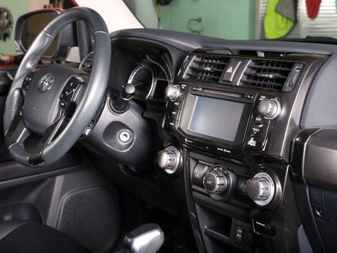 Used 2017 Toyota 4Runner TRD Off-Road Premium AWD/4WD image 54