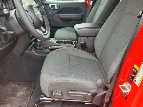 New 2024 Jeep Gladiator Sport image 8