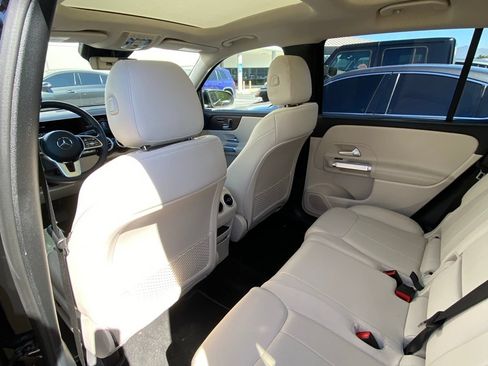 Used 2023 Mercedes-Benz GLB 250 image 11