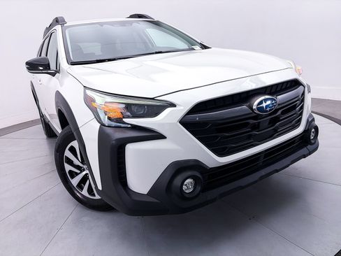 Used 2023 Subaru Outback Premium AWD/4WD image 7