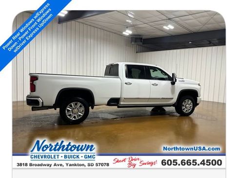 Used 2024 Chevrolet Silverado 3500 High Country w/ High Country Premium Package AWD/4WD image 7