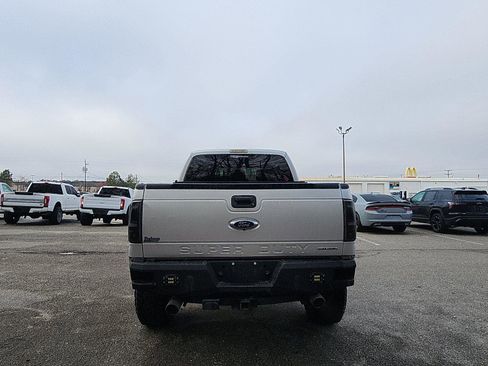 Used 2015 Ford F250 XLT w/ XLT Value Package image 4