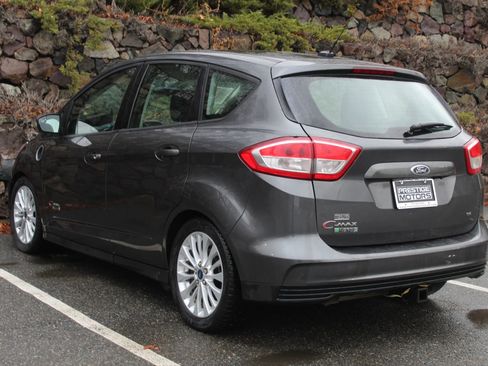 Used 2017 Ford C-MAX Energi SE w/ Cold Weather Package FWD image 7