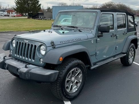 Used 2015 Jeep Wrangler Unlimited Rubicon w/ Connectivity Group image 3