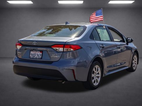 Used 2023 Toyota Corolla LE w/ Carpet Mat Package (TMS) FWD image 4