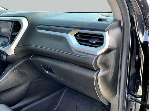 Used 2019 GMC Acadia SLT w/ Black Edition FWD image 17