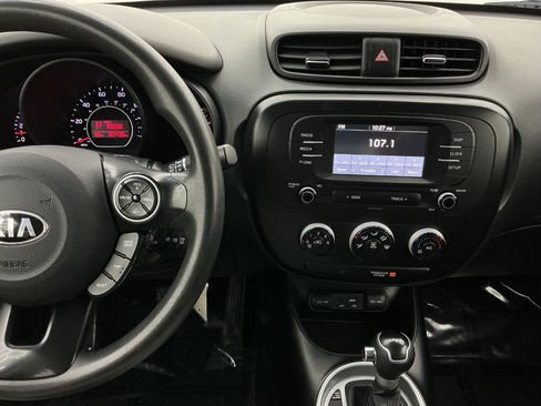 Used 2019 Kia Soul FWD image 32