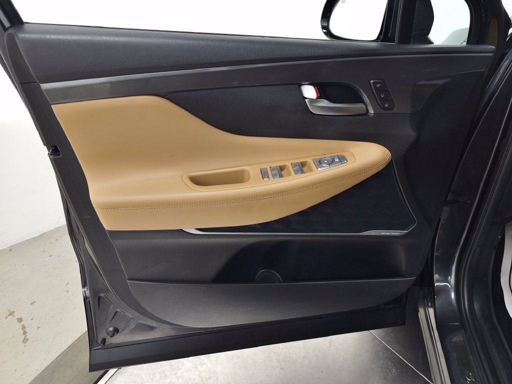 Used 2022 Hyundai Santa Fe Calligraphy AWD/4WD image 16