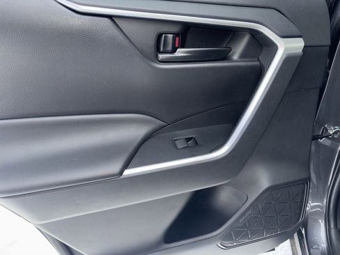 Used 2023 Toyota RAV4 LE image 29