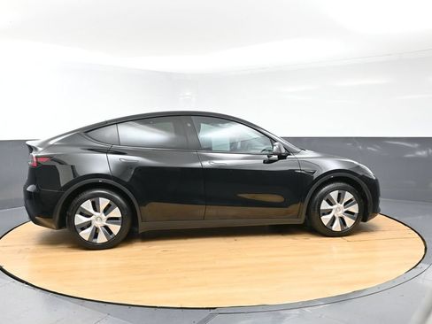 Used 2023 Tesla Model Y Long Range AWD/4WD image 3