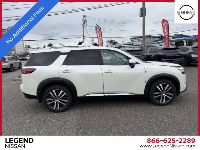 Certified 2024 Nissan Pathfinder Platinum w/ Cargo Package AWD/4WD image 2