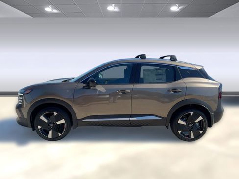 New 2026 Nissan Kicks SR w/ Cold Weather Package image 2