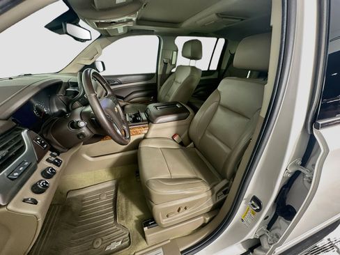 Used 2017 Chevrolet Suburban Premier AWD/4WD image 13
