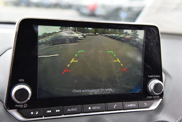 Used 2021 Nissan Sentra SV FWD image 12