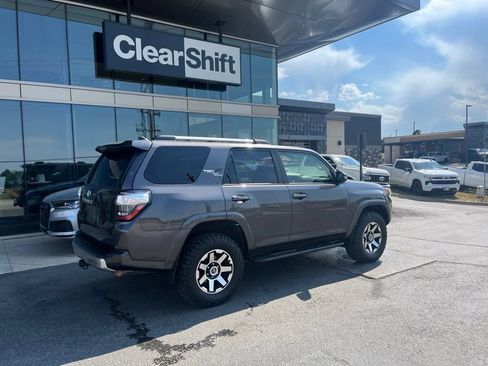 Used 2018 Toyota 4Runner TRD Off-Road Premium AWD/4WD image 6