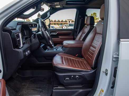 Used 2024 GMC Sierra 2500 Denali Ultimate AWD/4WD image 12