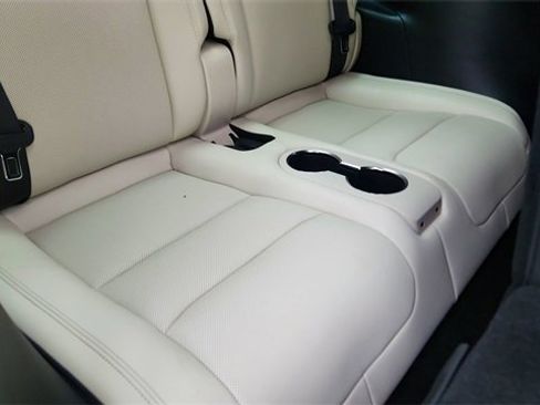 Used 2024 Tesla Model X image 29