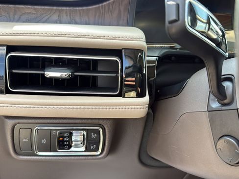 Used 2021 Lincoln Aviator Reserve w/ Equipment Group 202A AWD/4WD image 17