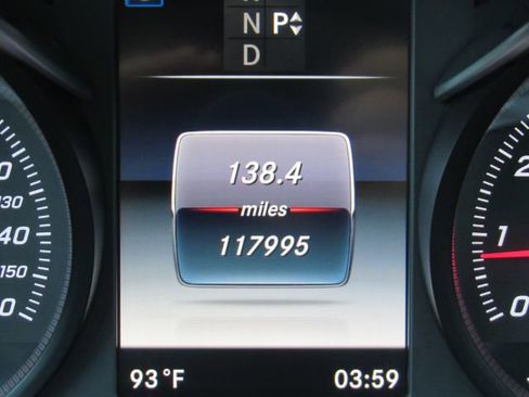 Used 2016 Mercedes-Benz C 300 Sedan image 39