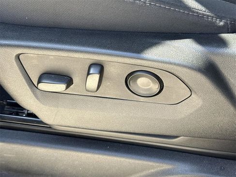 Used 2024 Chevrolet Suburban LS image 33