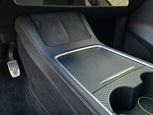 Used 2021 Tesla Model Y Long Range image 23