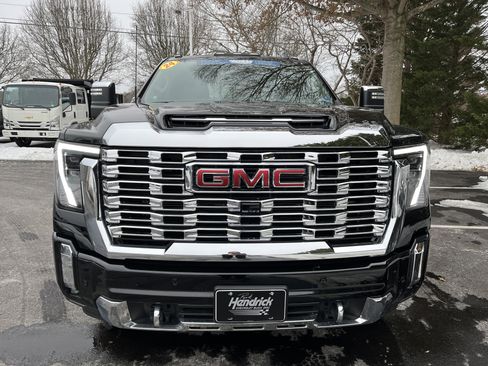 Used 2024 GMC Sierra 2500 Denali w/ Denali Reserve Package image 3