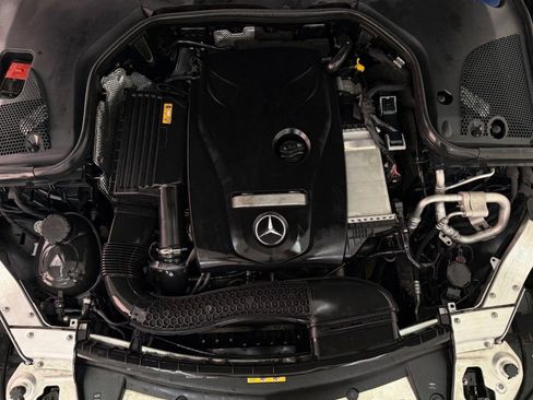 Certified 2018 Mercedes-Benz E 300 4MATIC image 32