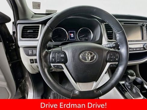 Certified 2018 Toyota Highlander Plus AWD/4WD image 11
