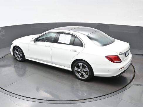 Used 2019 Mercedes-Benz E 300 4MATIC image 34