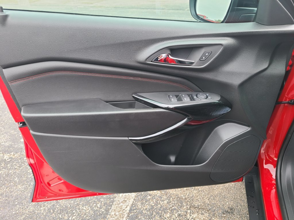 New 2026 Chevrolet Trax RS w/ Driver Confidence Package FWD image 18