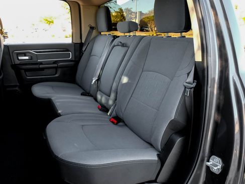 Used 2019 RAM 2500 Big Horn image 34