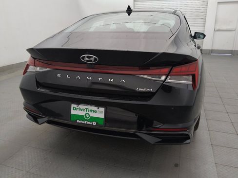 Used 2022 Hyundai Elantra Limited FWD image 7