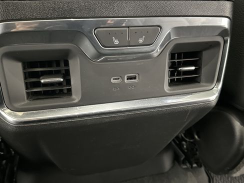 Used 2024 GMC Sierra 3500 Denali w/ Technology Package image 28