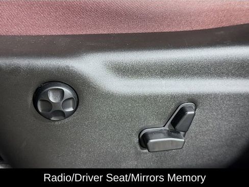 Used 2024 Dodge Durango GT image 17