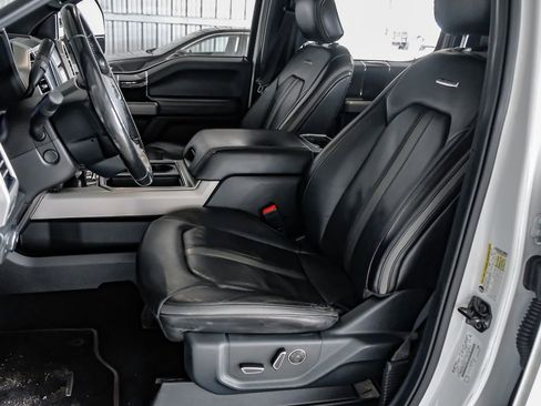 Used 2021 Ford F450 Platinum w/ FX4 Off-Road Package image 28