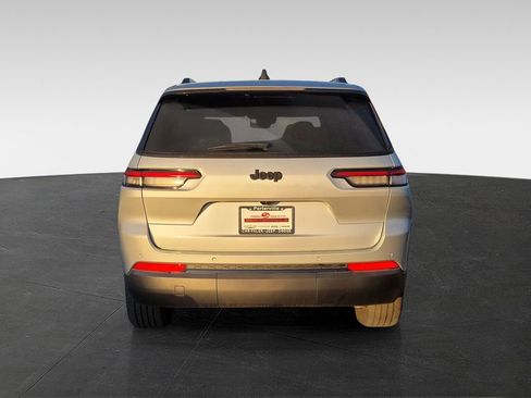 New 2025 Jeep Grand Cherokee L Altitude image 5