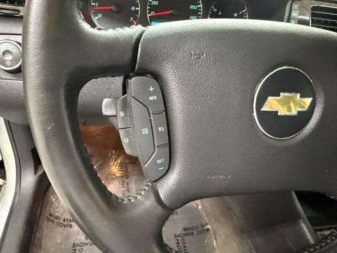 Used 2014 Chevrolet Impala LT w/ LT Sunroof Package image 13
